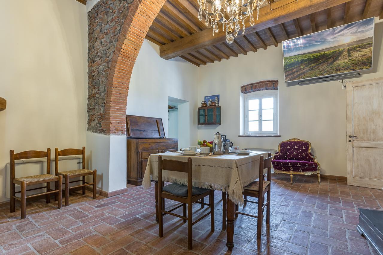 B&B Pietra A Padule Filettole Exterior photo