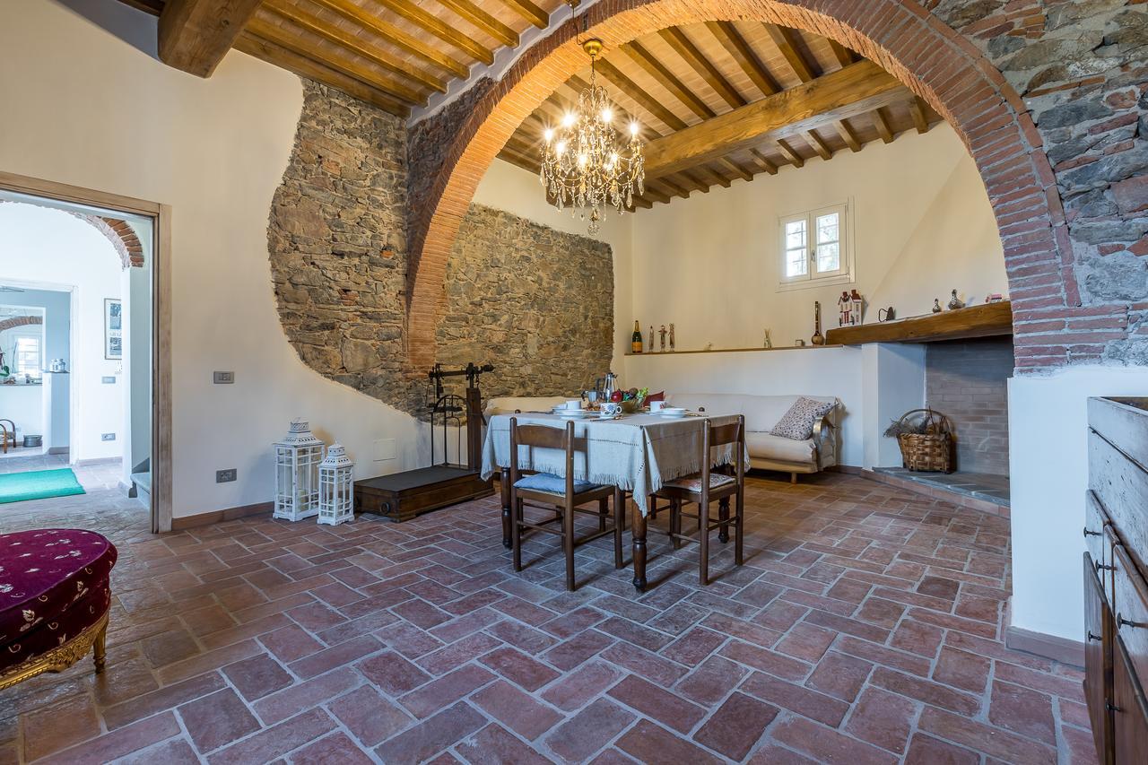 B&B Pietra A Padule Filettole Exterior photo